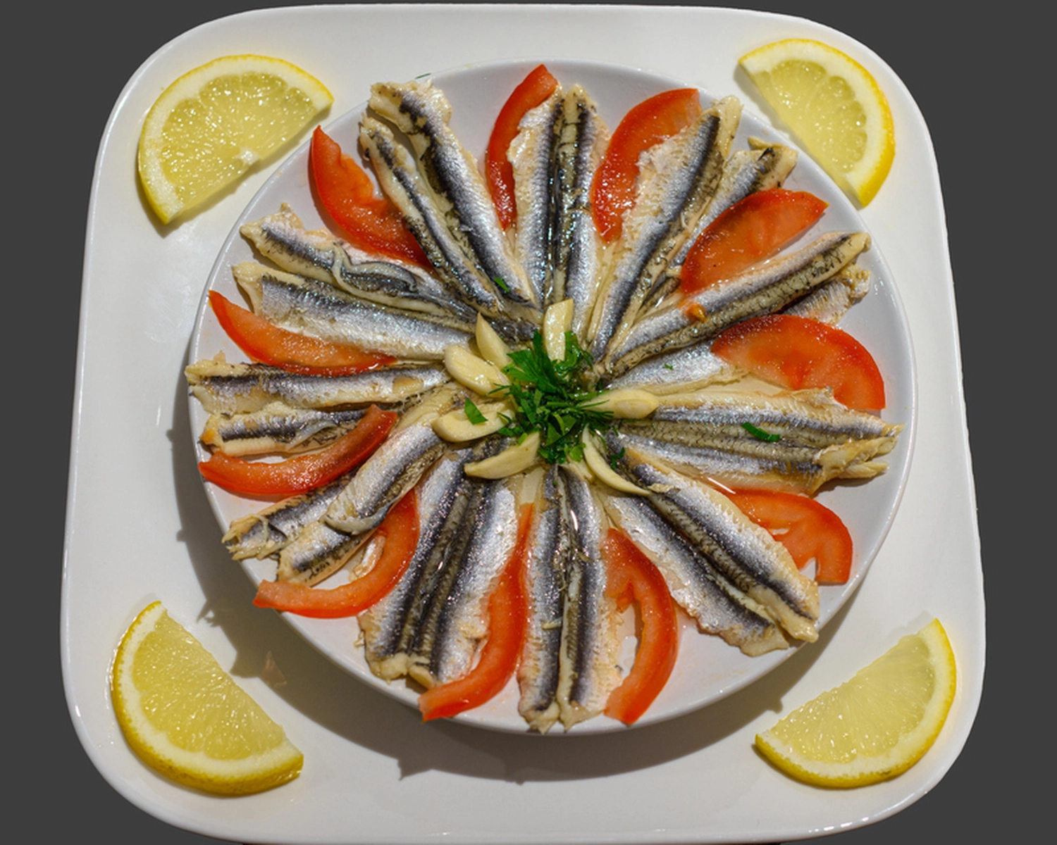 Champions Restaurant und Sportsbar - Genießen Sie frisch zubereitete Speisen, kühle Getränke - Sauer eingelegte sardellen