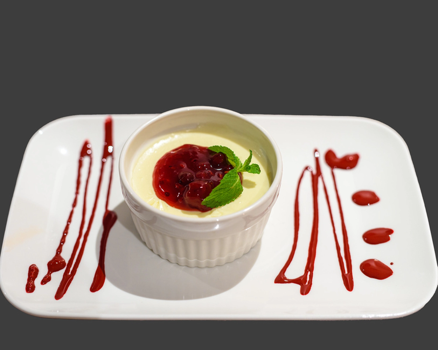 Champions Restaurant und Sportsbar - Genießen Sie frisch zubereitete Speisen, kühle Getränke - Panna Cotta